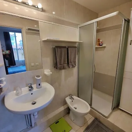 Apartment Proche Et Commerces Nice
