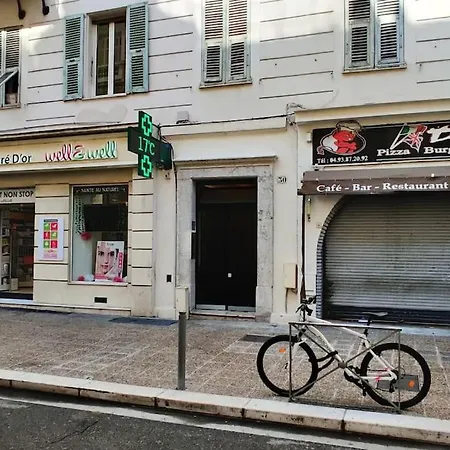 Apartment Proche Et Commerces Nice